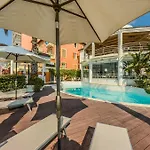 De La Hotel