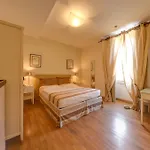 De La
