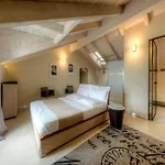 De La Hotel