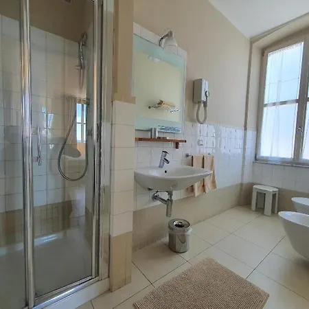 Szálloda De La Pietra Ligure