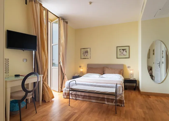 De La 3* Pietra Ligure