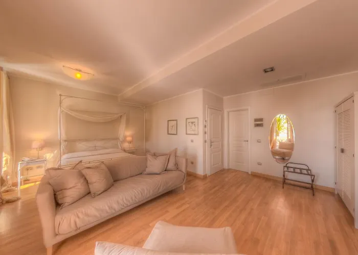 De La 3* بيترا ليغوري