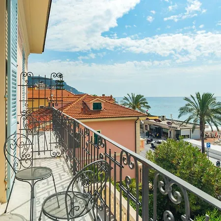 De La Plage Hotel Pietra Ligure