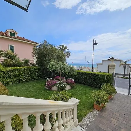 De La Plage 3* Pietra Ligure