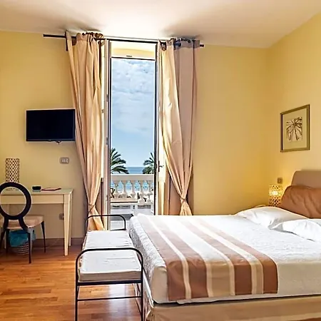 De La Otel