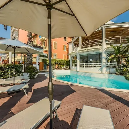 De La Plage Hotel