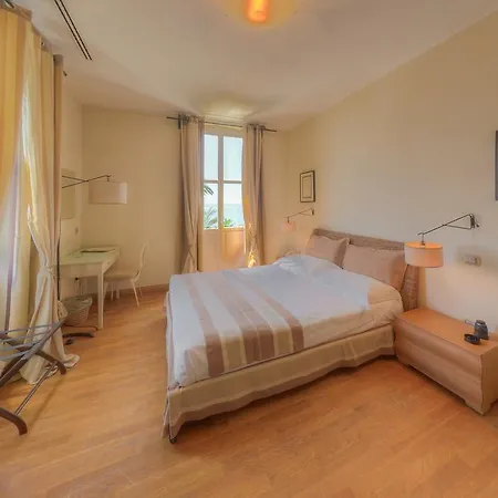 Hotel De La Plage Pietra Ligure